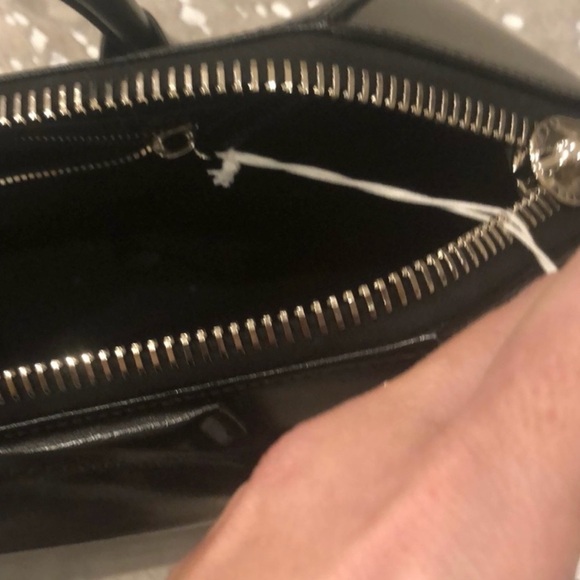 Givenchy Antigona Bag - Picture 4 of 6